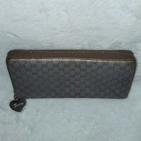 Gucci Micro GG Long Zip-Around Wallet - Picture 7 of 14